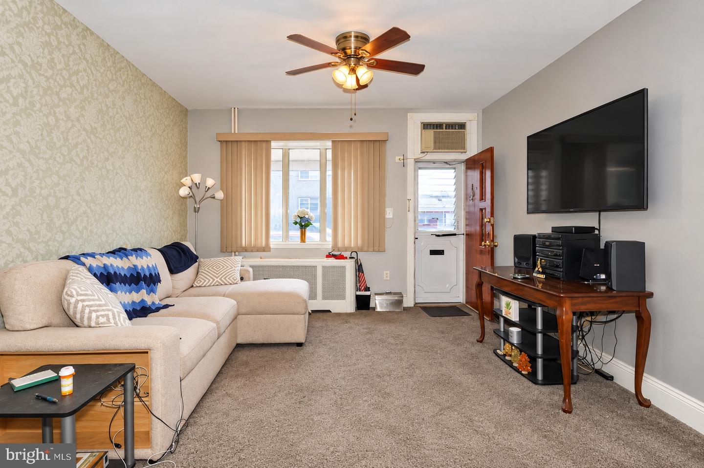 2855 Hedley St Property Photo 4
