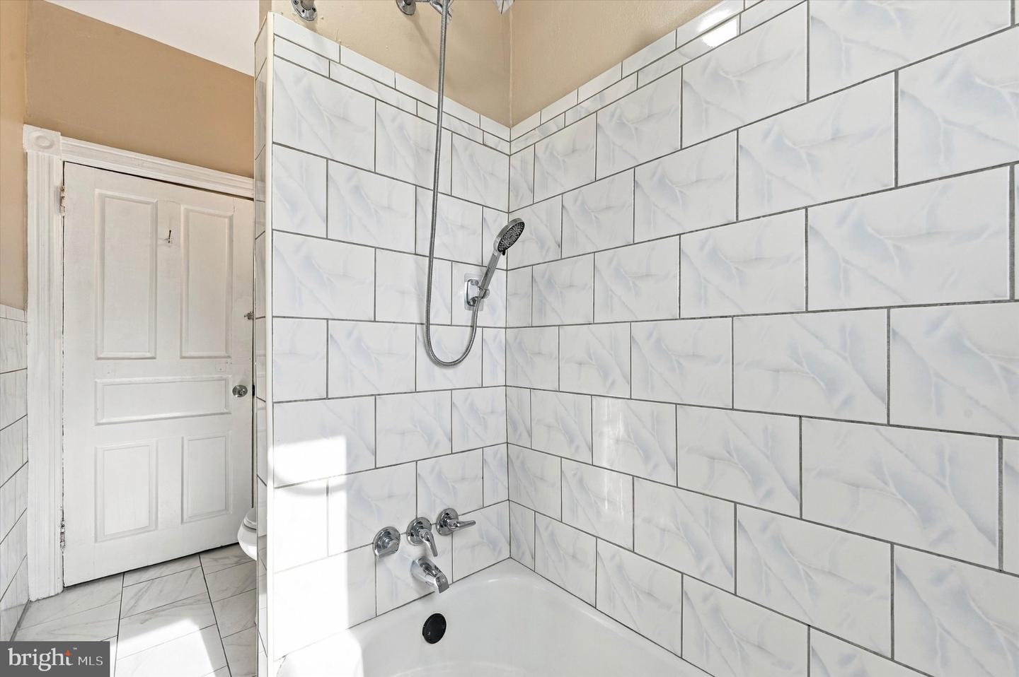 1428 S 51st St #2 Property Photo 9