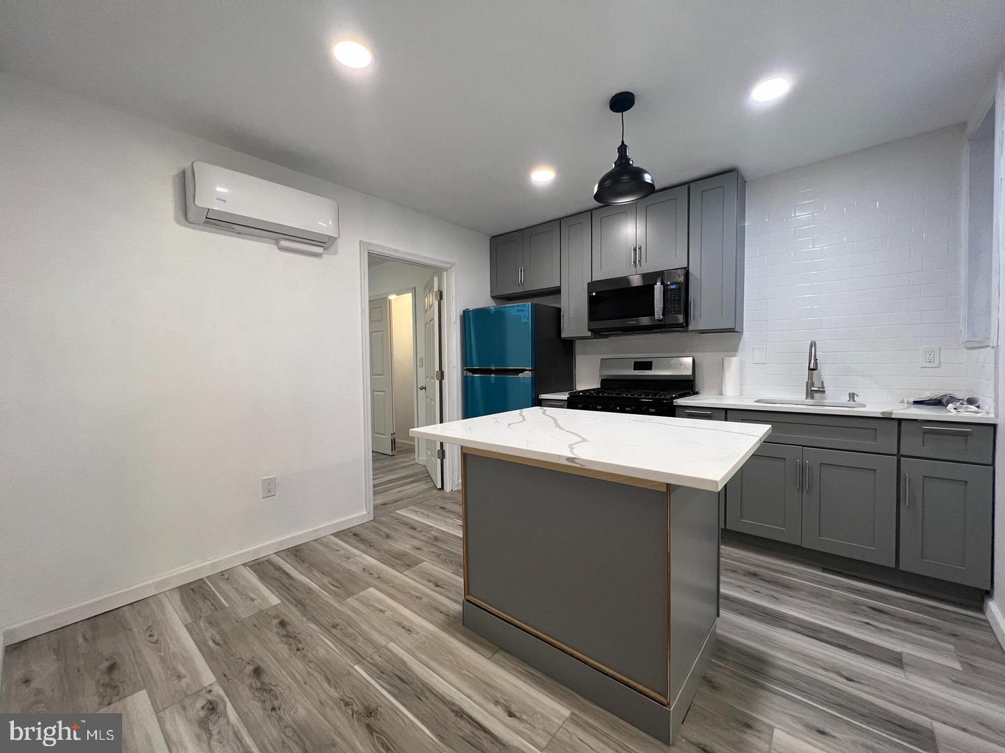 1516 W RITNER ST #2F Property Photo 1