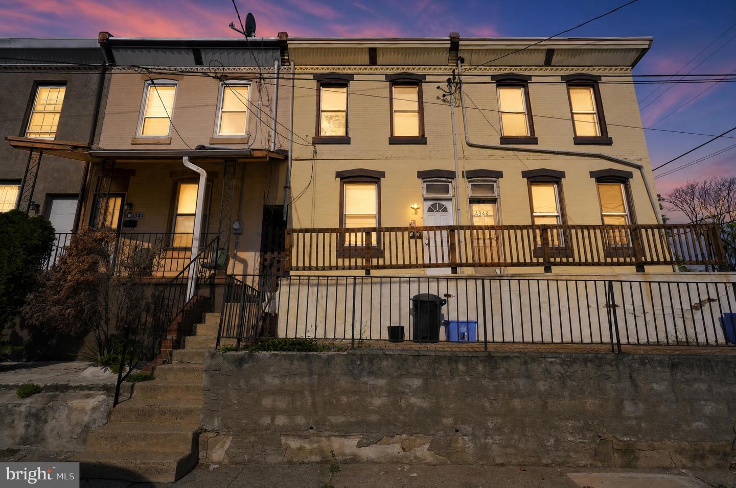 4946 MULBERRY ST Property Photo 1