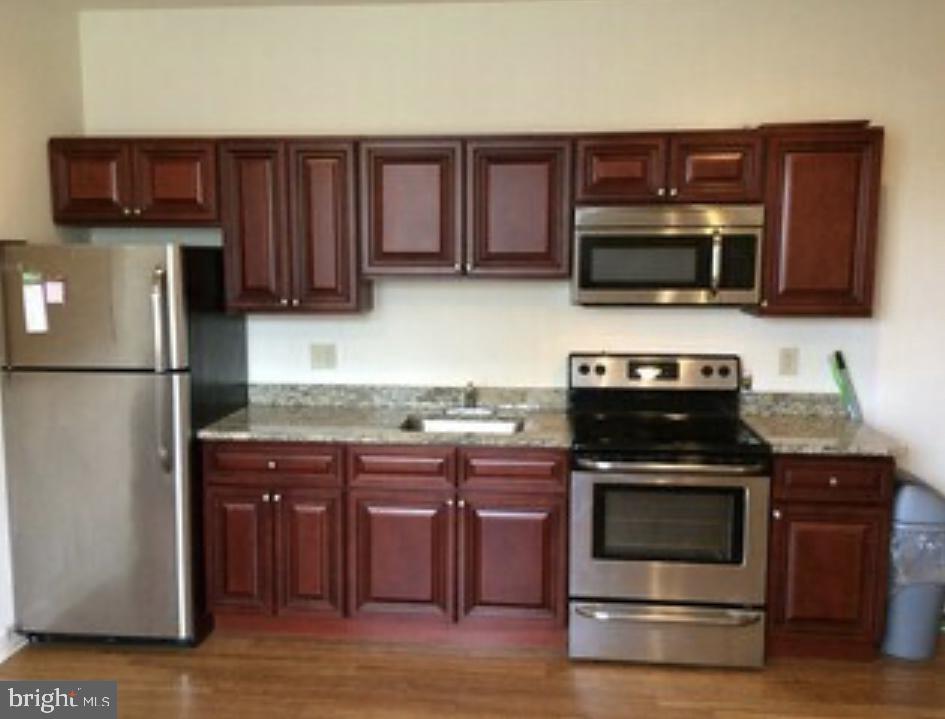 1223 W Susquehanna Ave #3 Property Photo 2