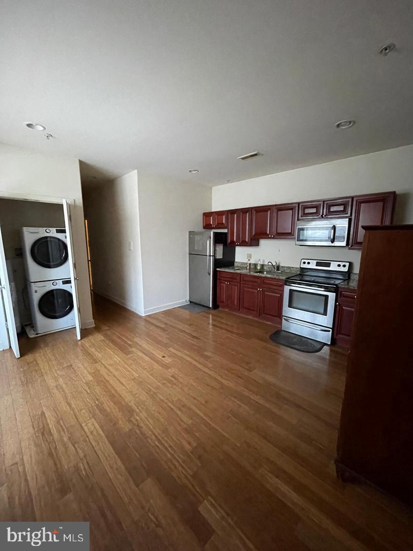 1223 W Susquehanna Ave #3 Property Photo 4