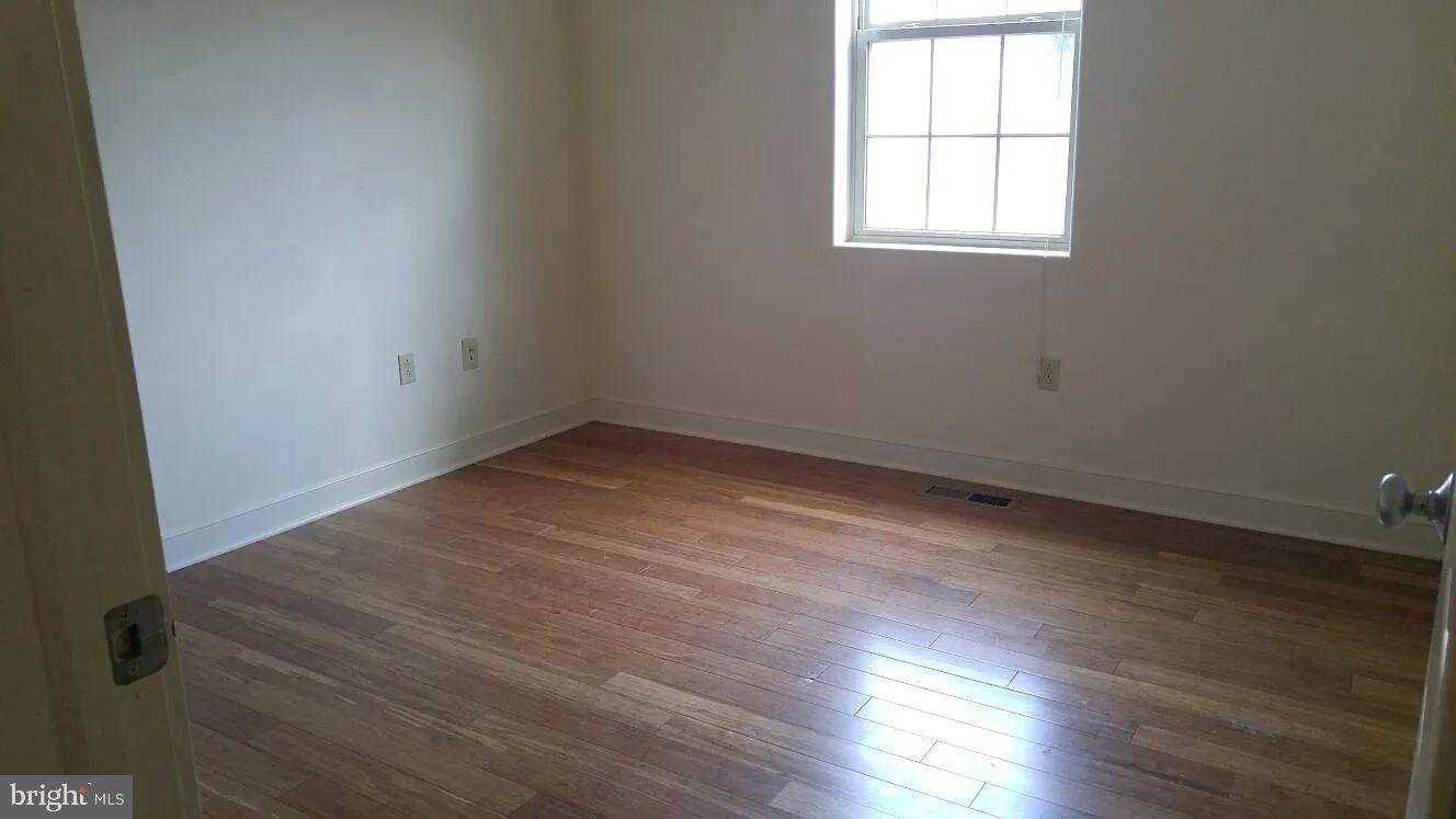 1223 W Susquehanna Ave #3 Property Photo 6