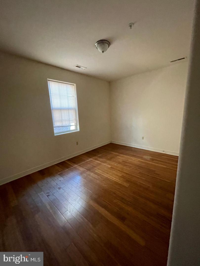 1223 W Susquehanna Ave #3 Property Photo 9