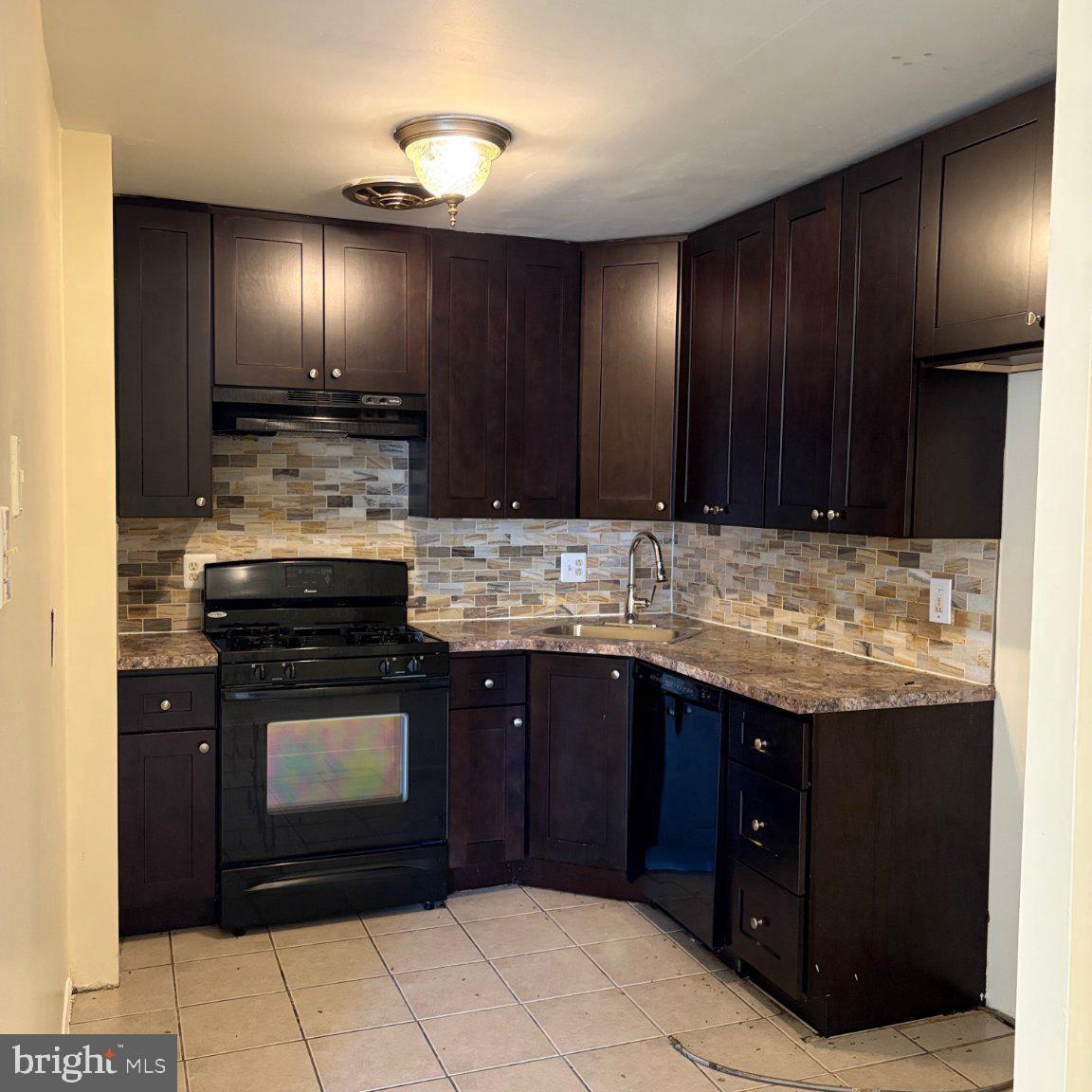 2823 NORCROSS LN Property Photo 1