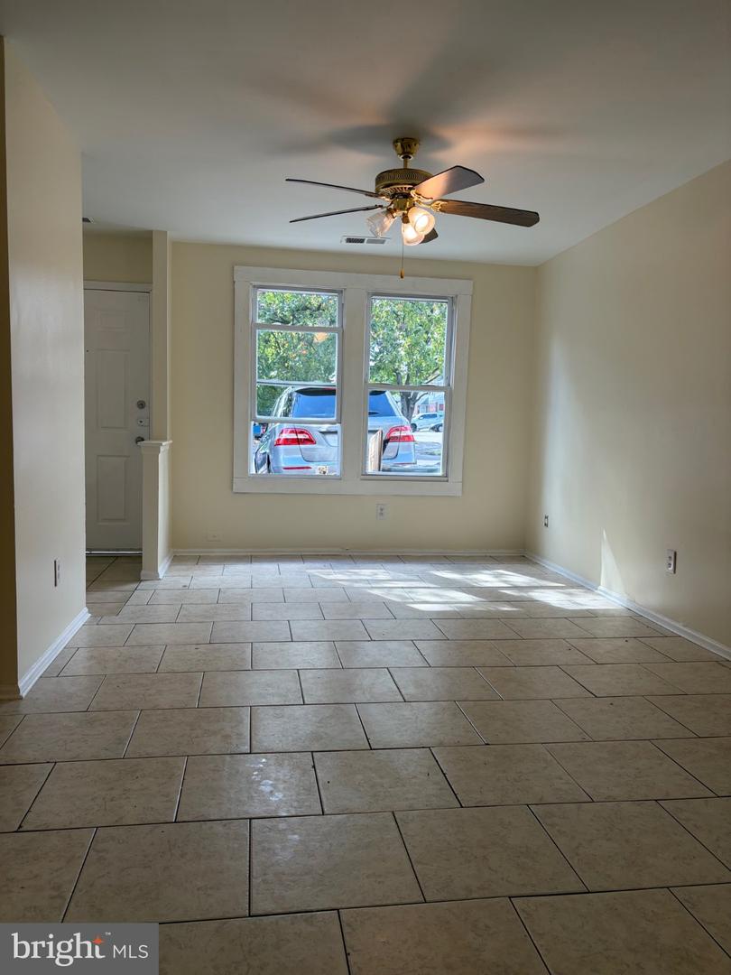 2823 Norcross Ln Property Photo 4