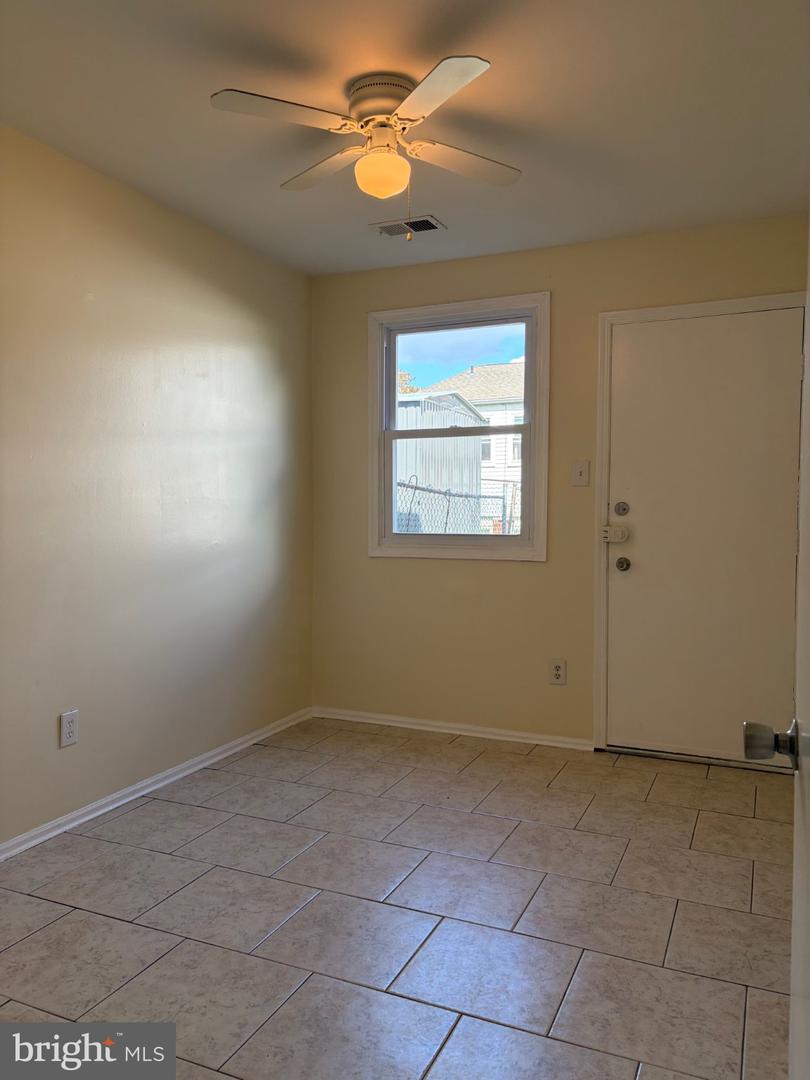 2823 Norcross Ln Property Photo 9