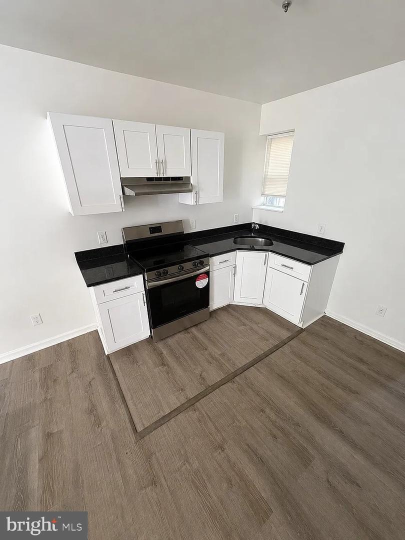 125 N WILTON ST Property Photo 1