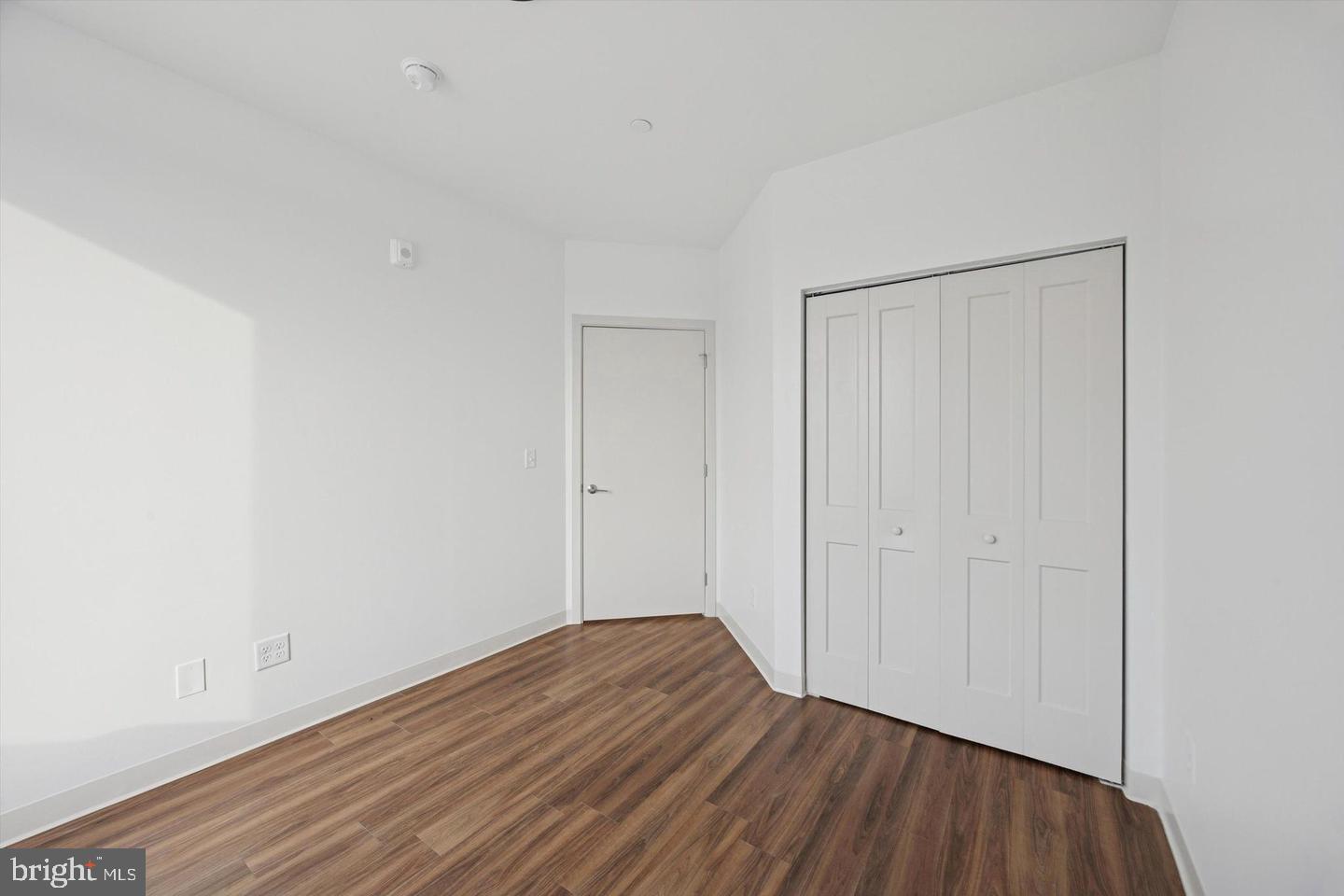 4240 Chestnut St #301 Property Photo 8