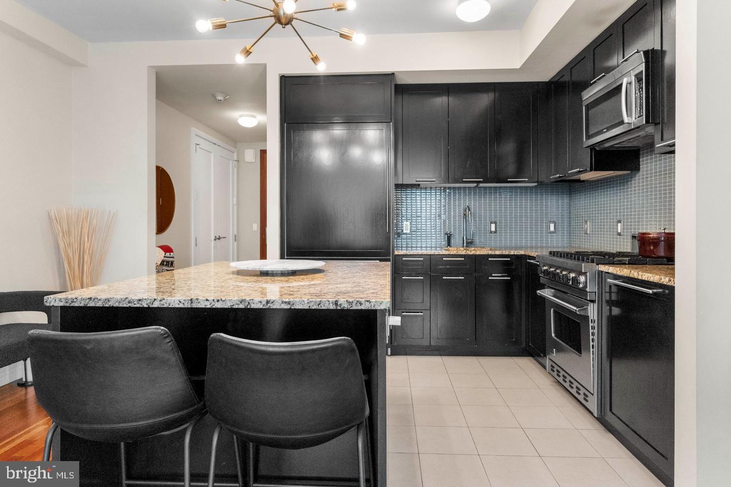 1414 S Penn Sq #18g Property Photo 7