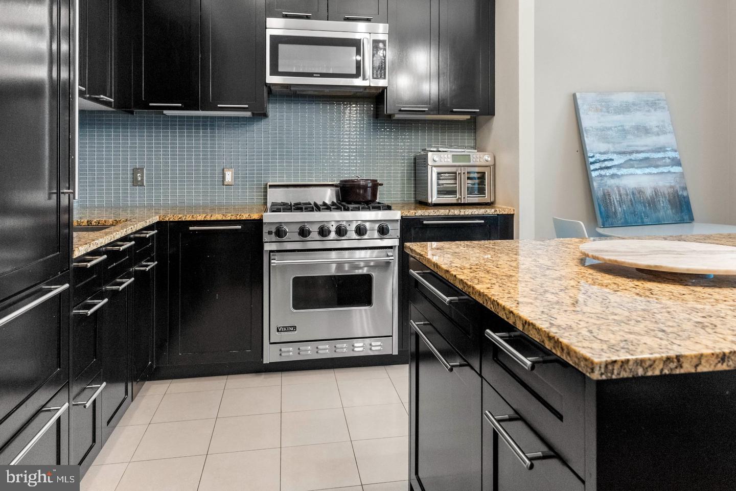 1414 S Penn Sq #18g Property Photo 8