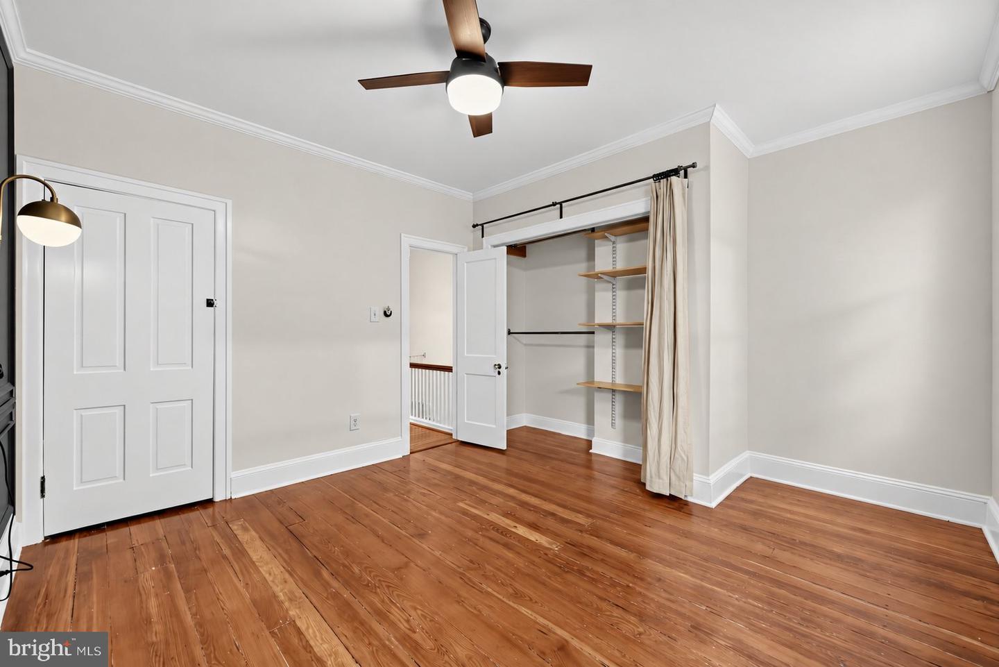 2915 Cambridge St Property Photo 10