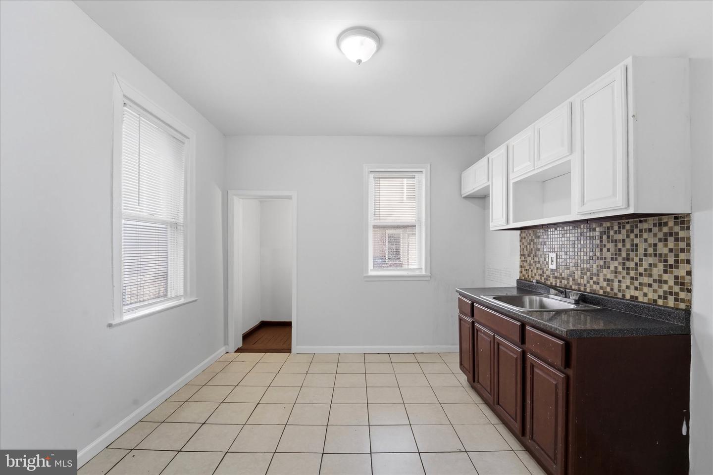 4009 Brown St Property Photo 9