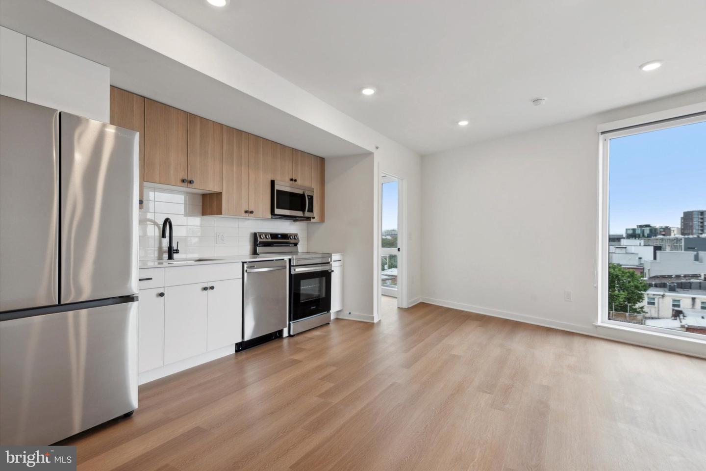 828 N 2ND ST #501 Property Photo 1