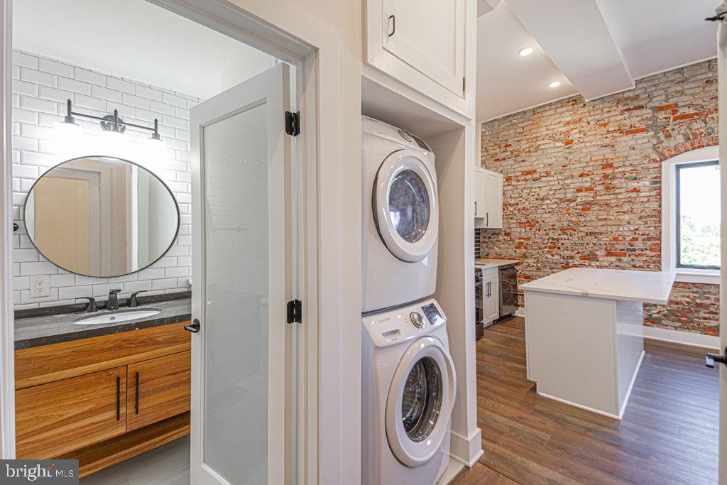 1211 Bainbridge St #unit 3c Property Photo 5