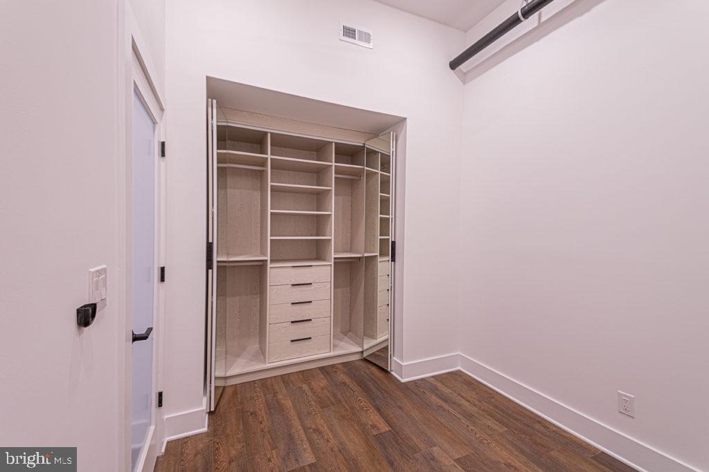 1211 Bainbridge St #unit 3c Property Photo 13