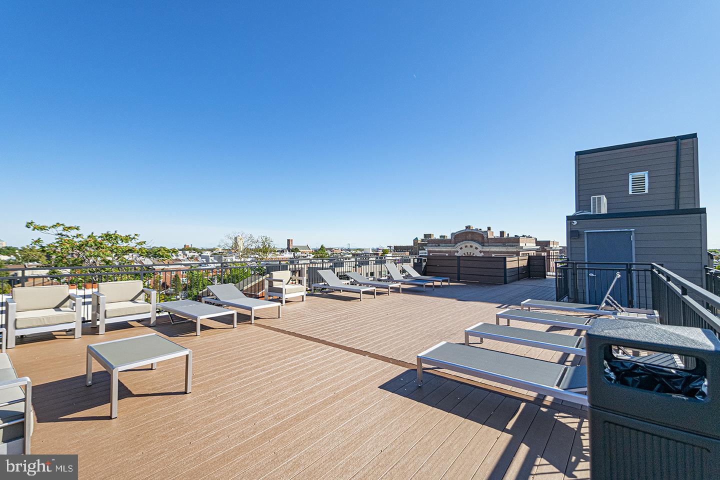 1211 Bainbridge St #unit 3c Property Photo 17