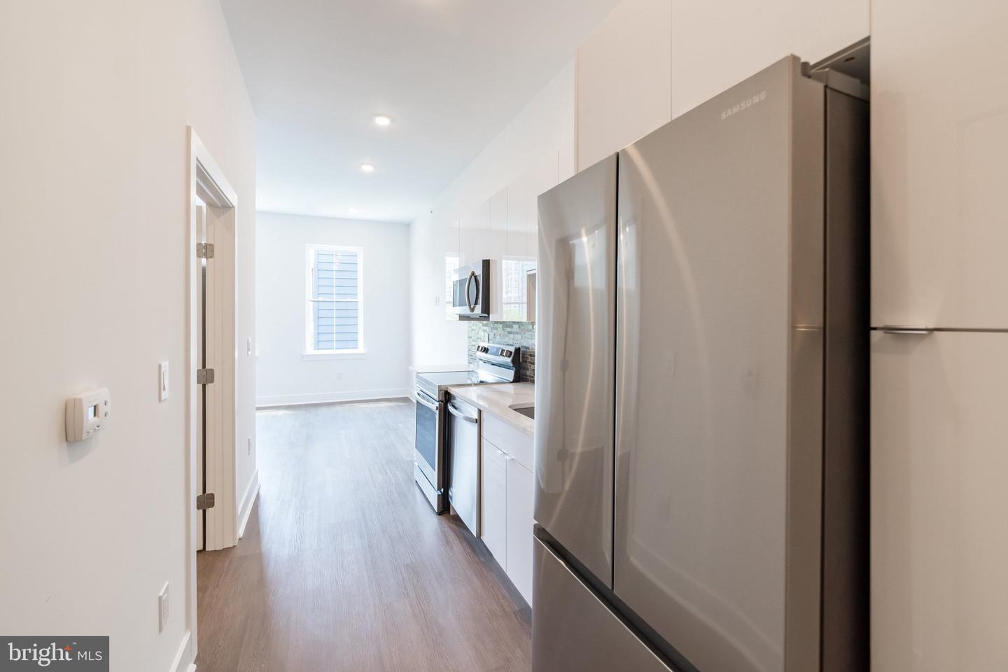 813 N Broad St #unit 413 Property Photo 6