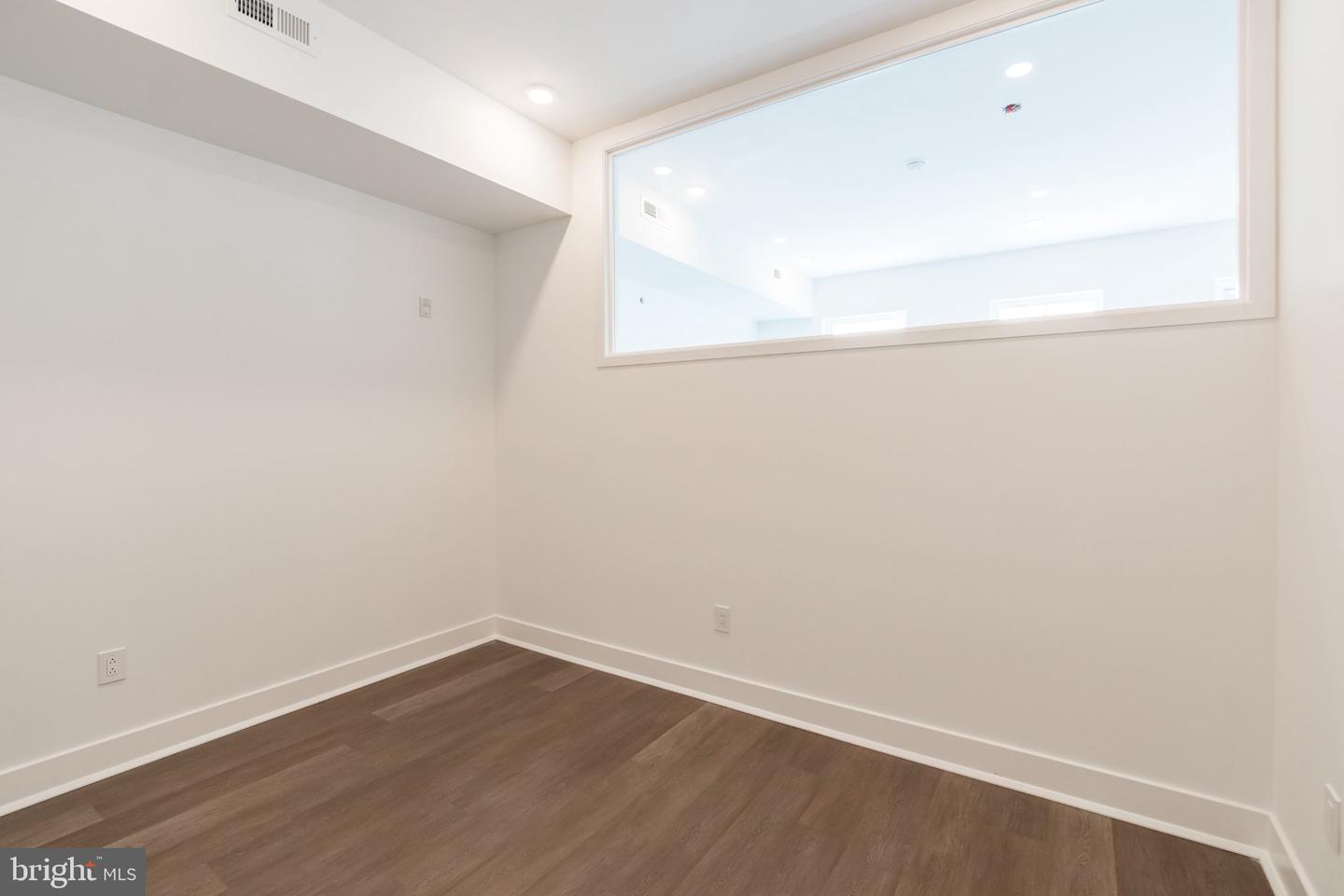 813 N Broad St #unit 413 Property Photo 8