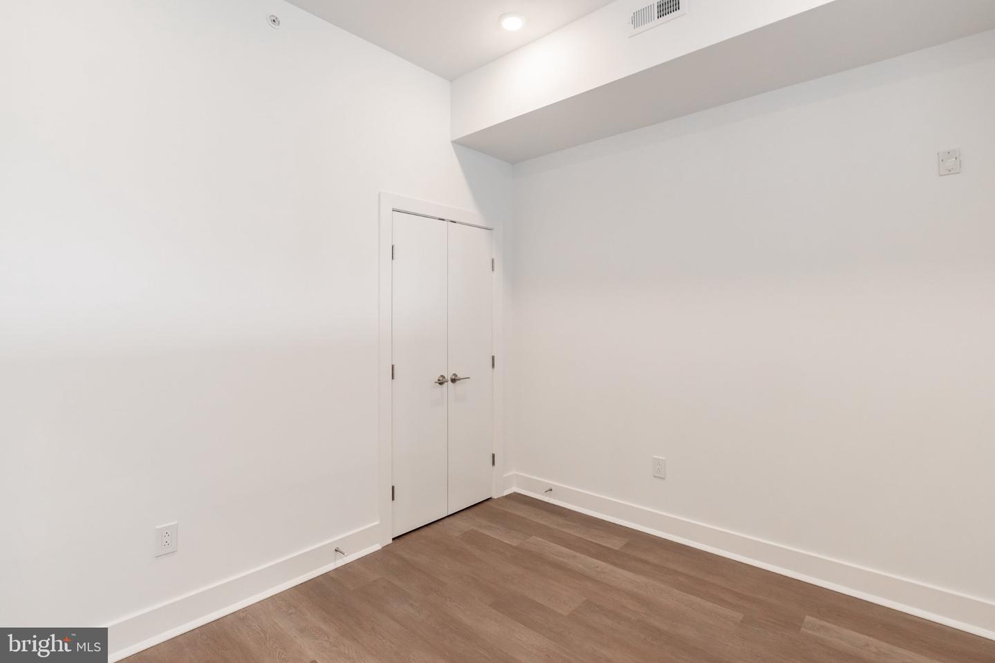 813 N Broad St #unit 413 Property Photo 11