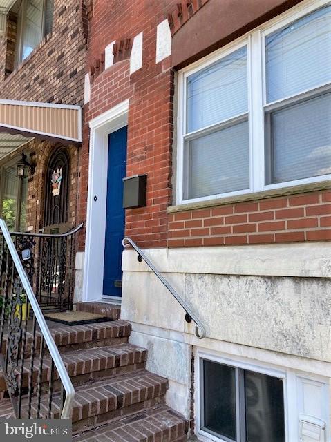 1322 Mifflin St Property Photo 2