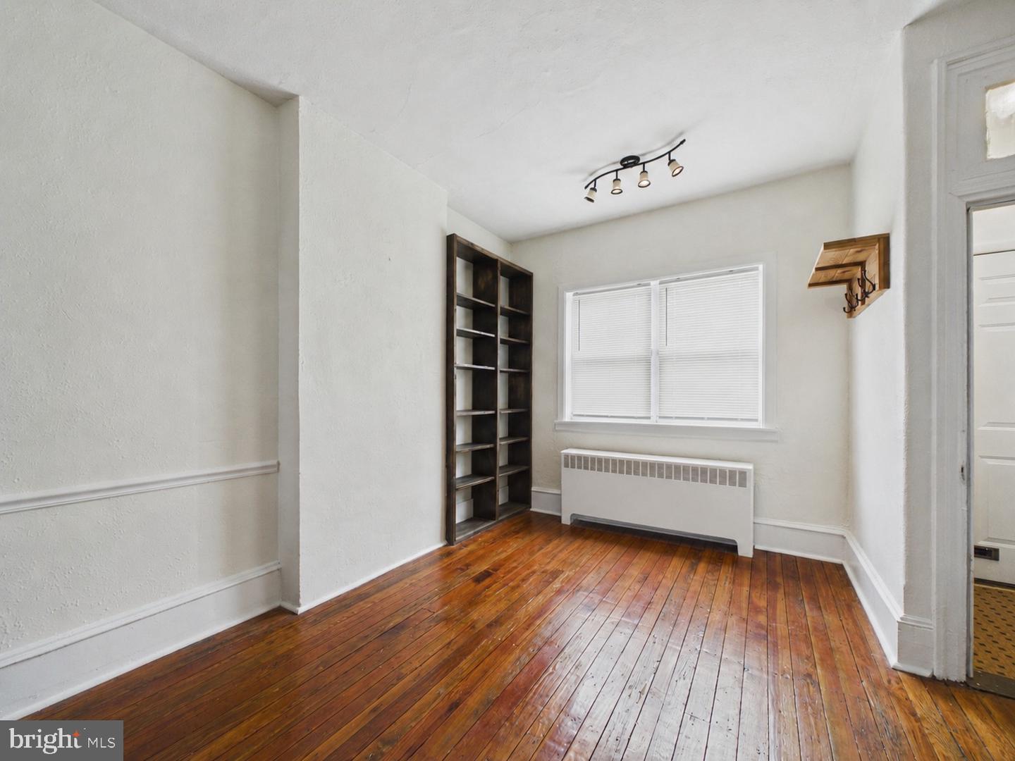 1322 Mifflin St Property Photo 4