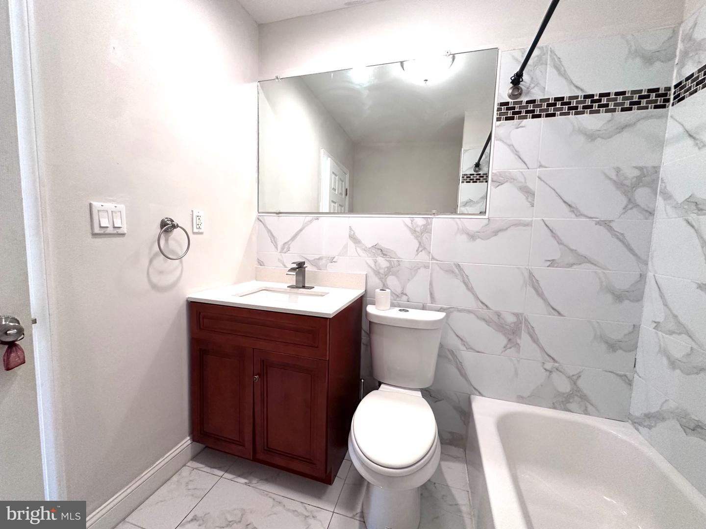 2251 Jackson St Property Photo 28