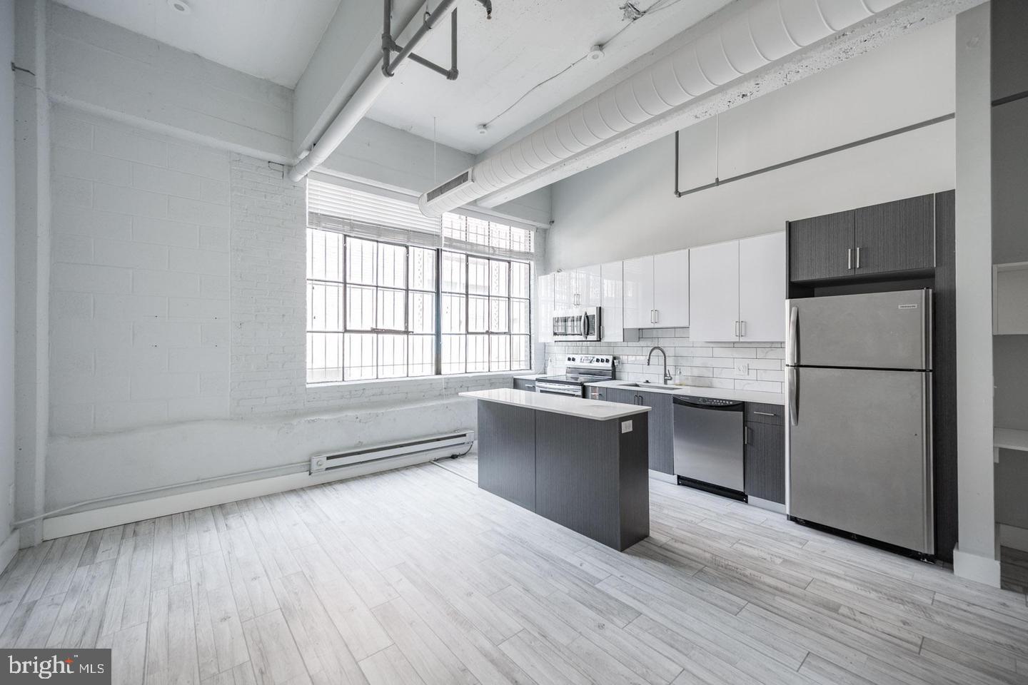 412-26 S 13th St #unit 307 Property Photo 5