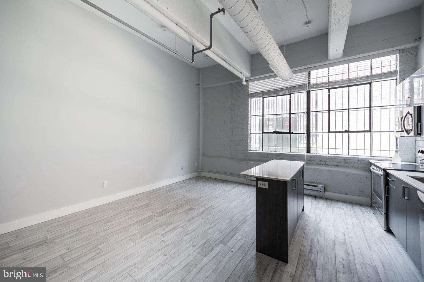 412-26 S 13th St #unit 307 Property Photo 6