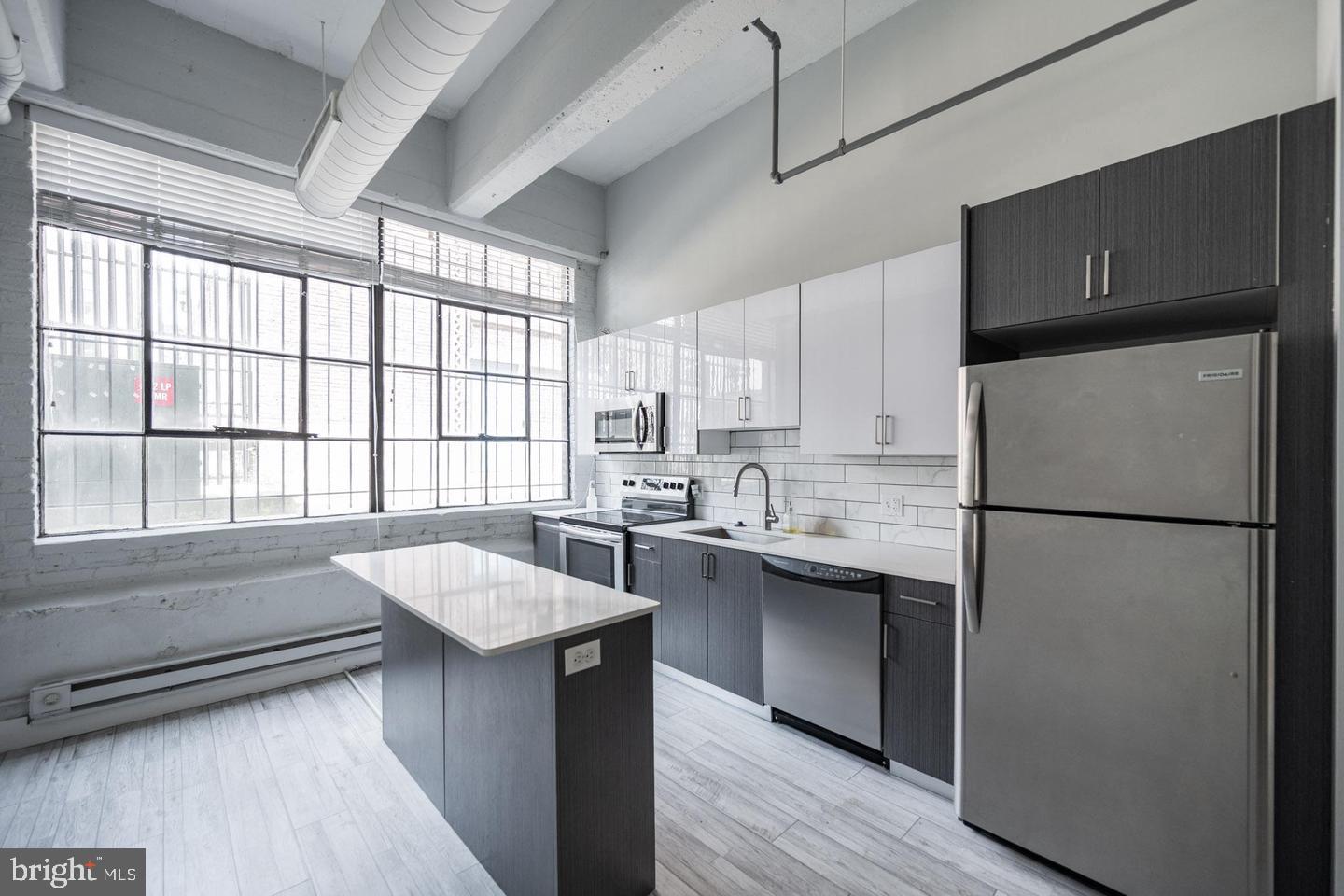 412-26 S 13th St #unit 307 Property Photo 7