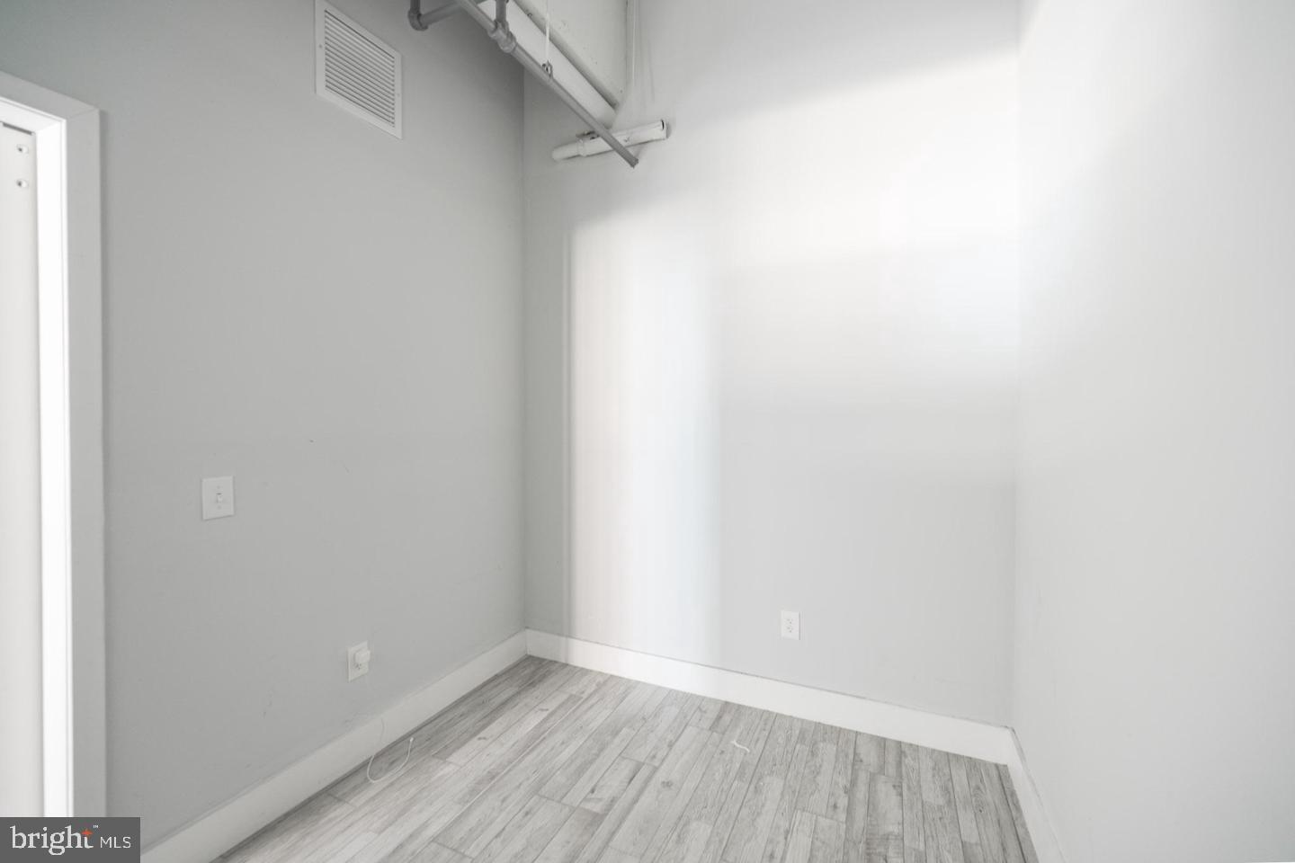 412-26 S 13th St #unit 307 Property Photo 10