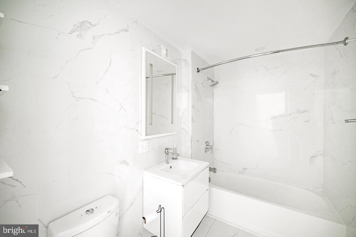 412-26 S 13th St #unit 307 Property Photo 13