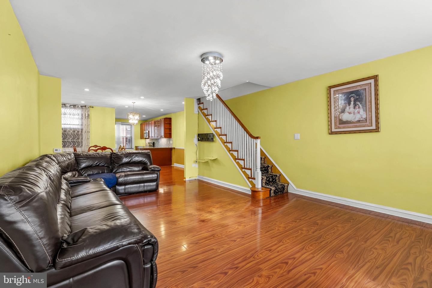 3329 Glenview St Property Photo 5