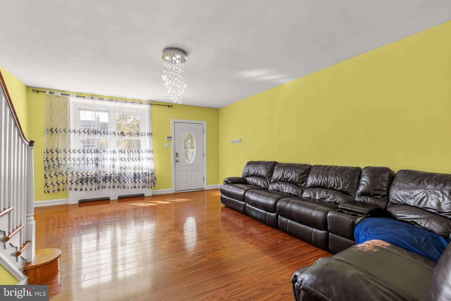 3329 Glenview St Property Photo 8