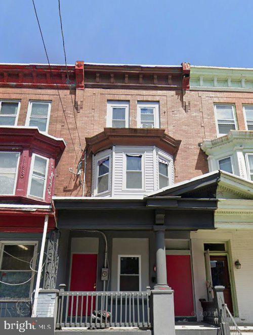 1241 W TIOGA ST Property Photo 1