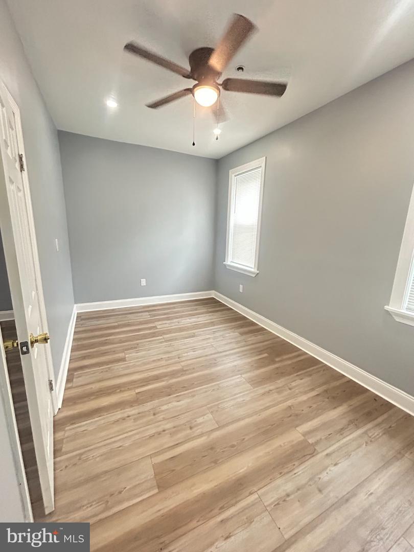 1528 N Mascher St #2 Property Photo 6