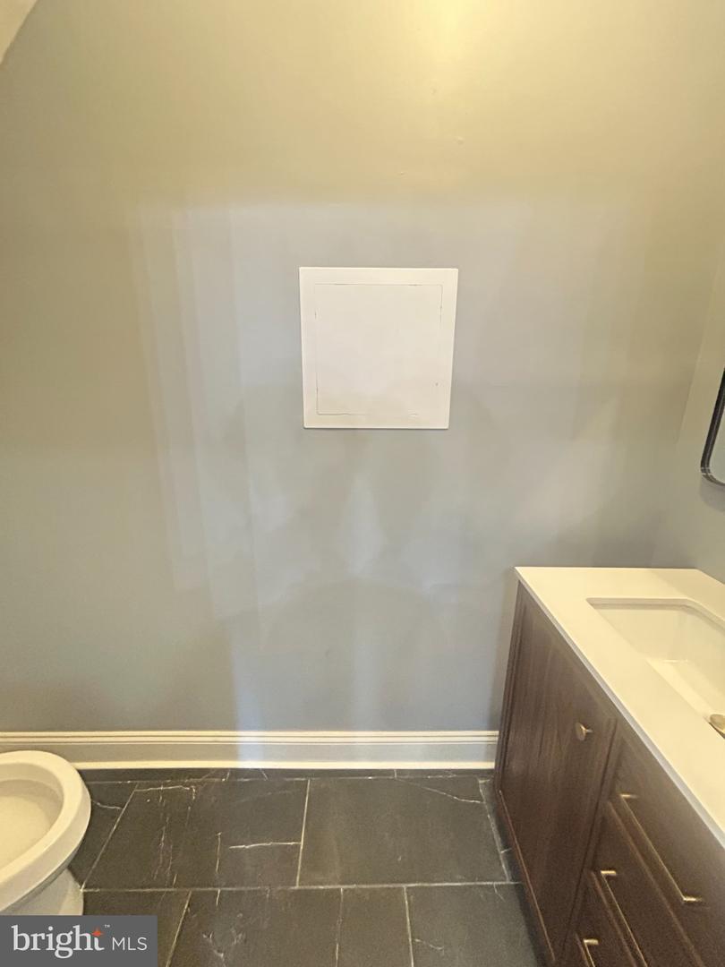 1528 N Mascher St #2 Property Photo 8