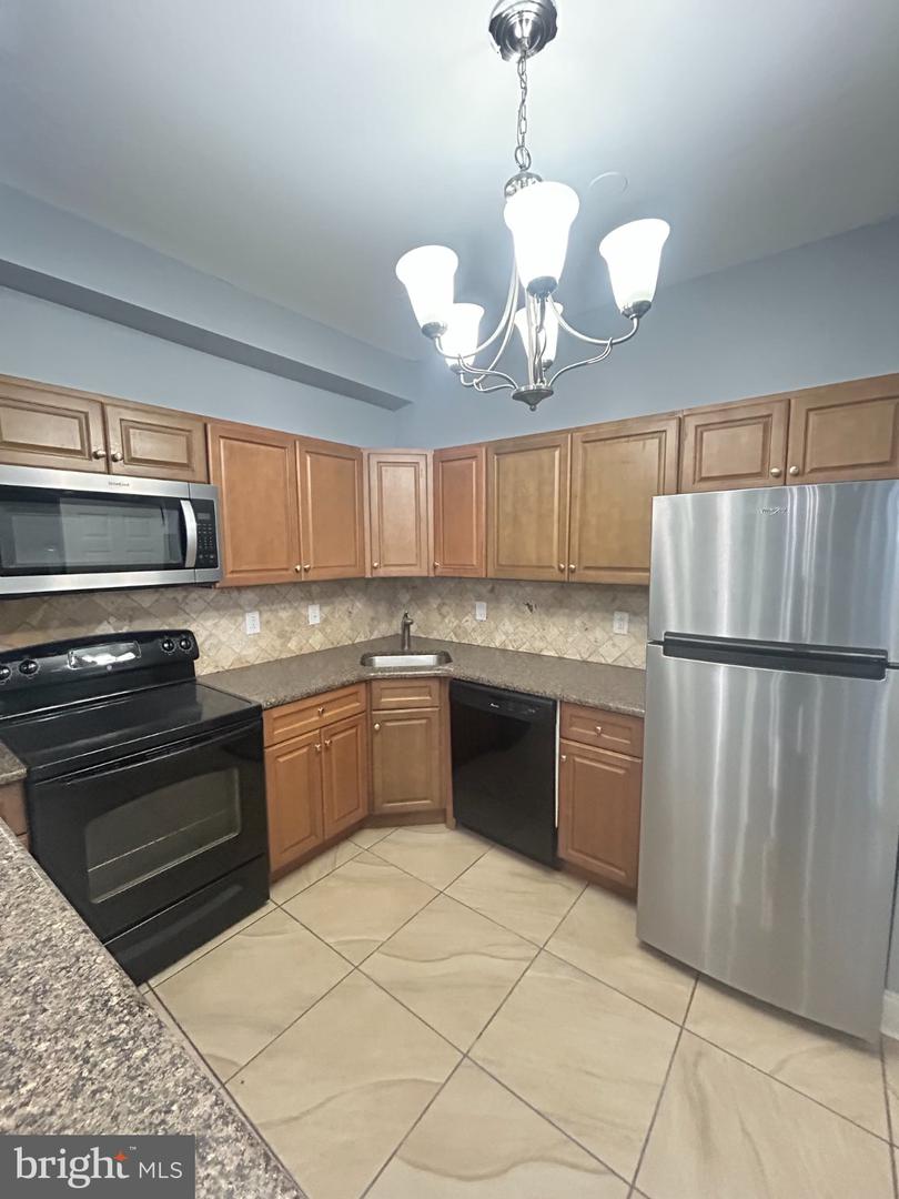 1528 N Mascher St #2 Property Photo 14