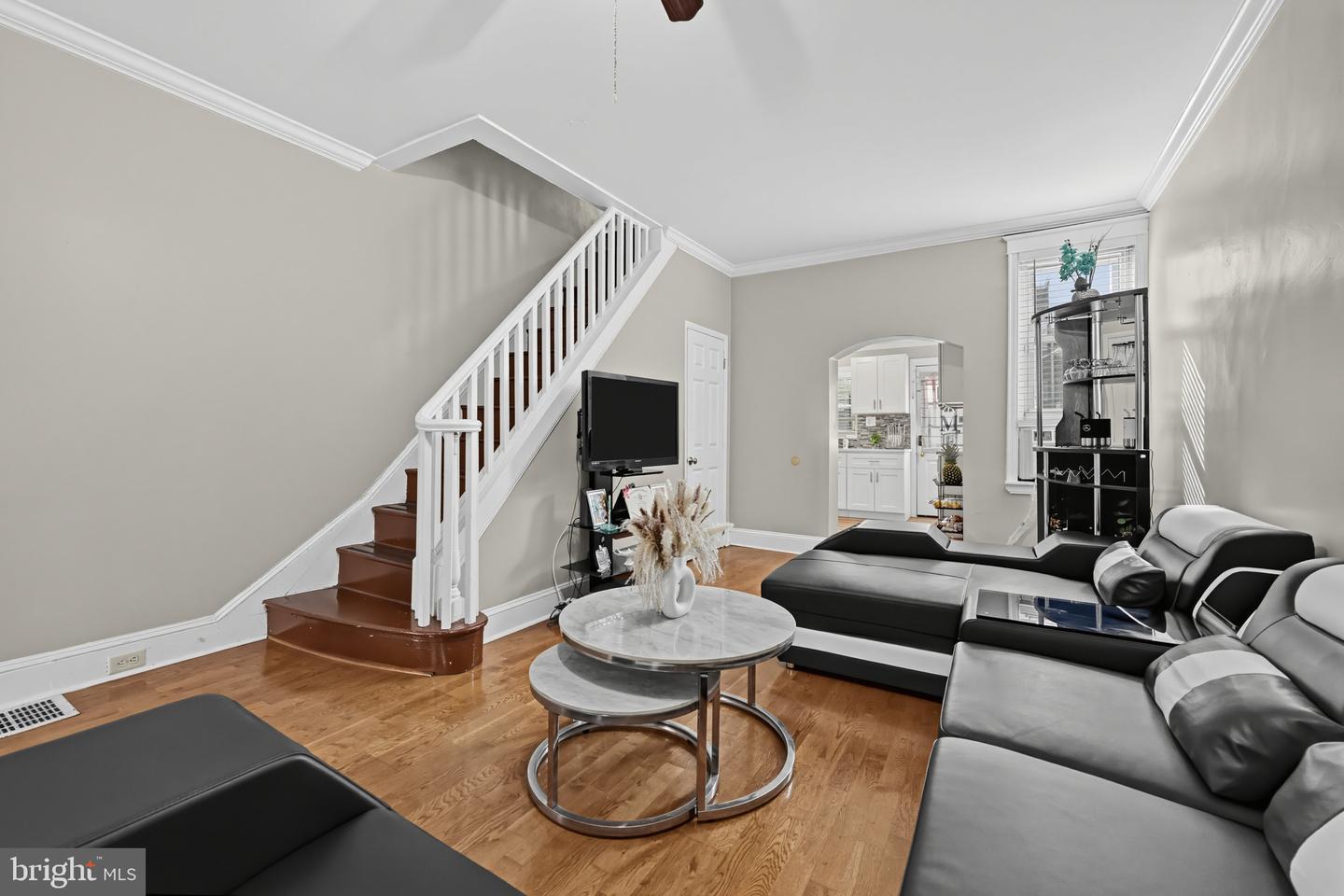 3045 Livingston St Property Photo 10