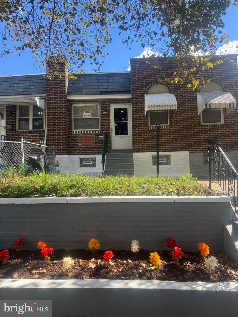 5827 Bustleton Ave Ne Property Photo 1