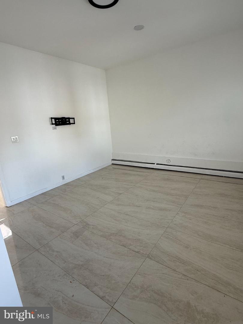 644 South St #2 Property Photo 6