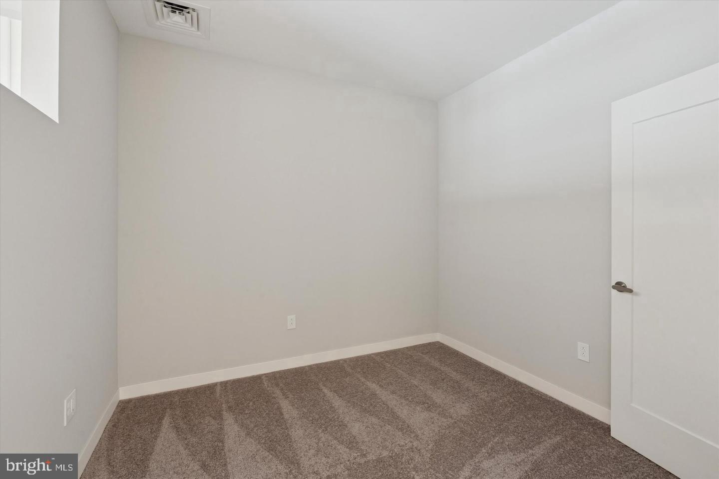 1219-23 Constitution Ave #2354 Property Photo 4