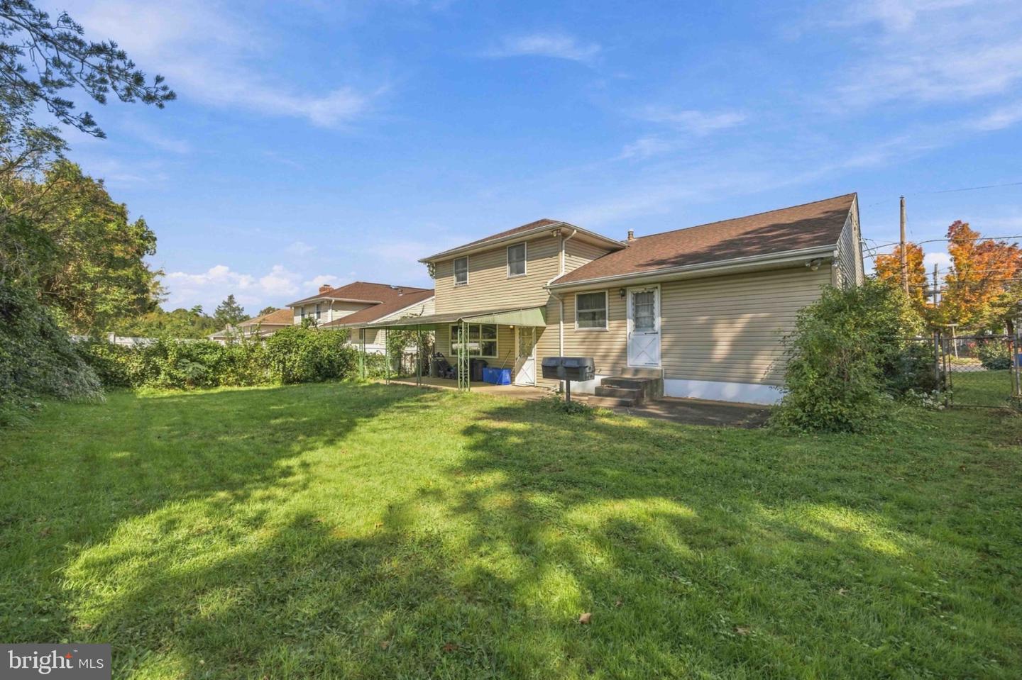 1116 Hower Ln Property Photo 2