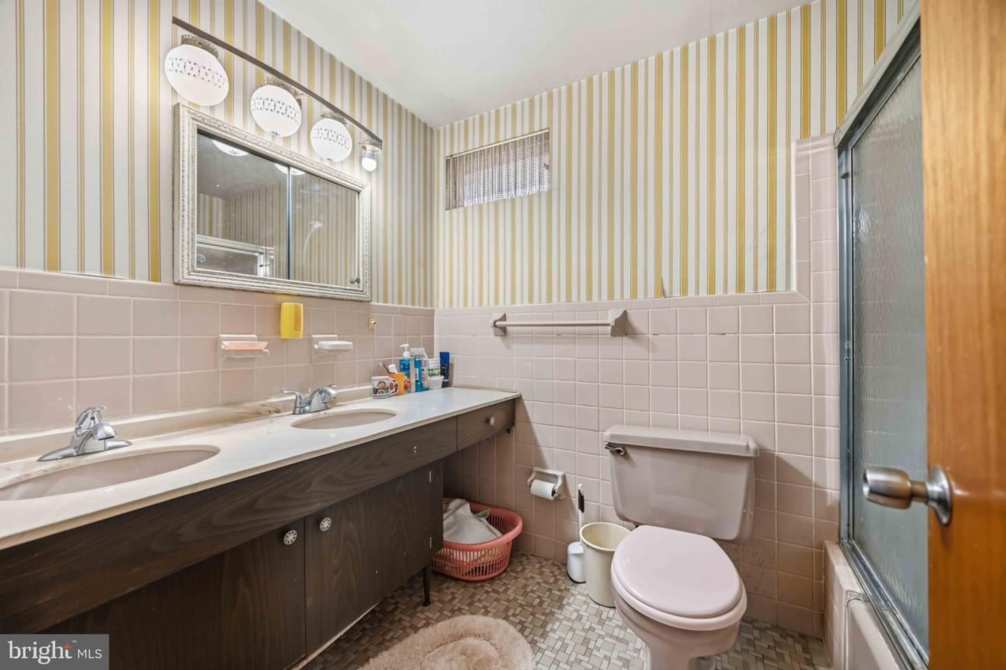1116 Hower Ln Property Photo 18