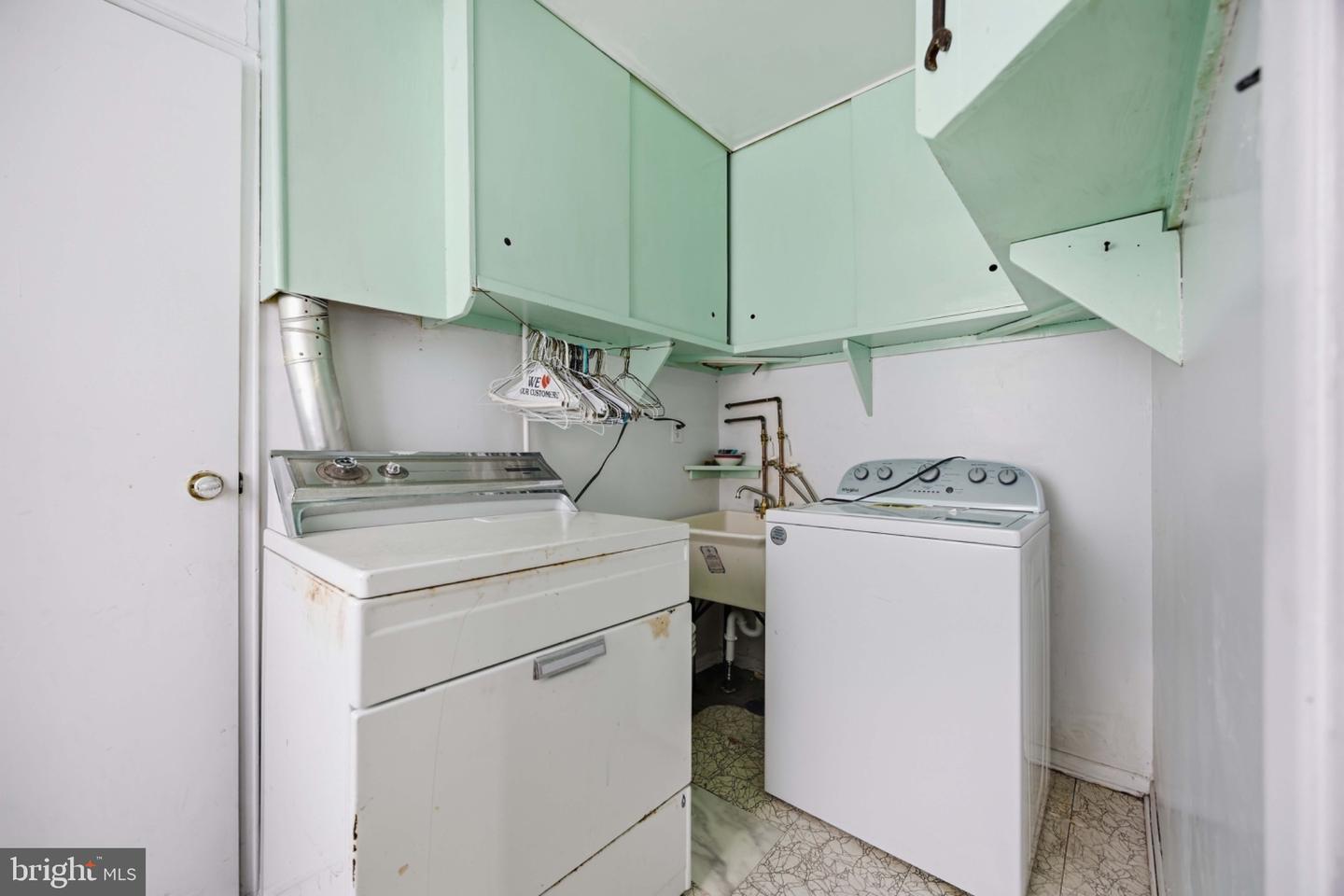 1116 Hower Ln Property Photo 22