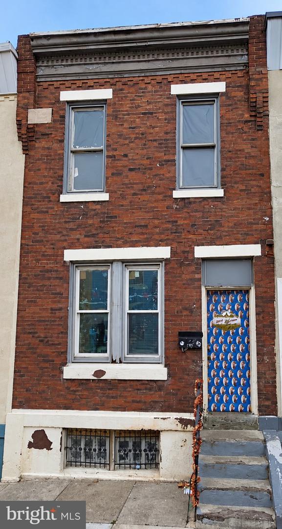 242 E MAYFIELD ST Property Photo 1