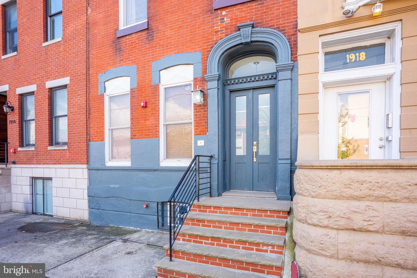 1916 W GIRARD AVE #2 Property Photo 1