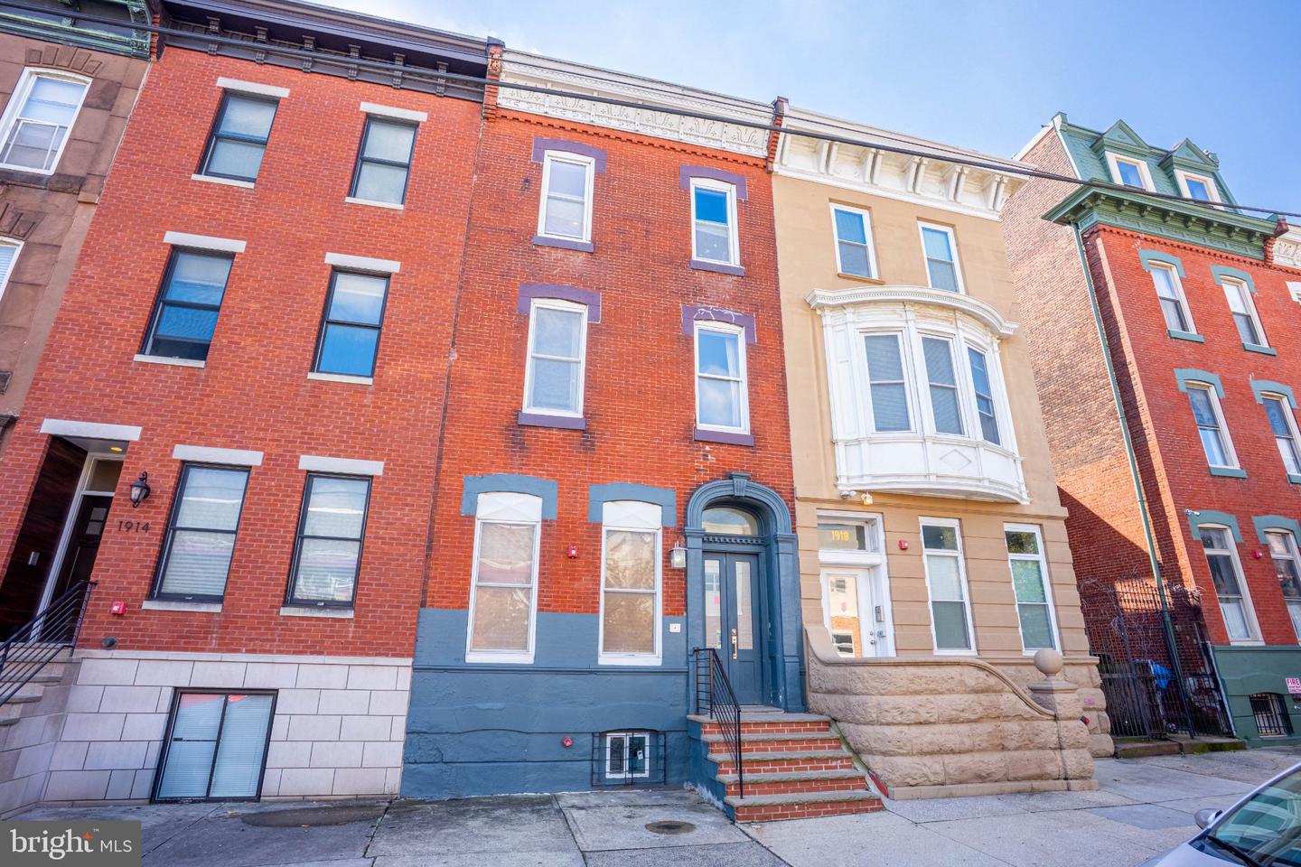 1916 W Girard Ave #2 Property Photo 2