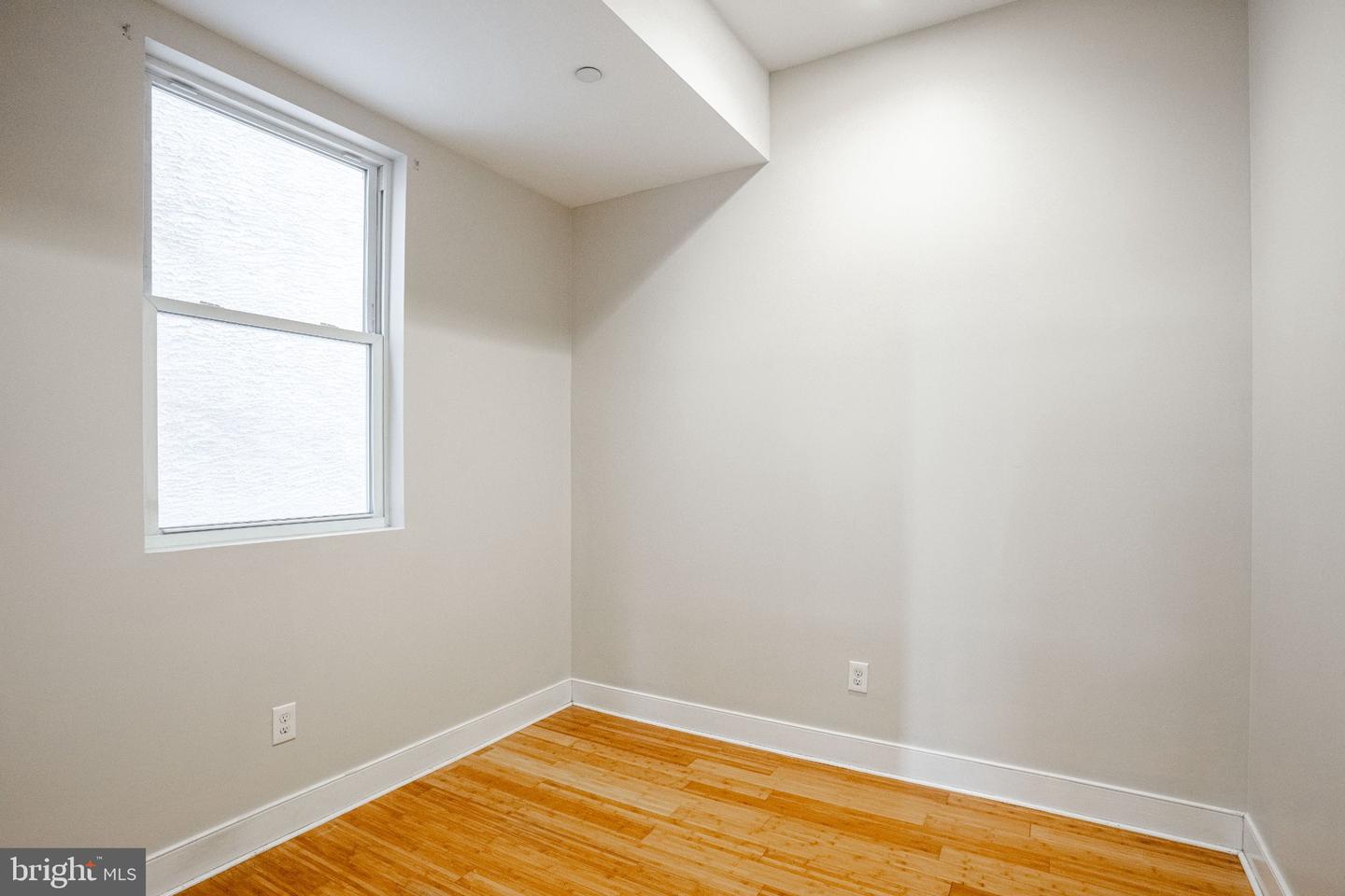 1916 W Girard Ave #2 Property Photo 15
