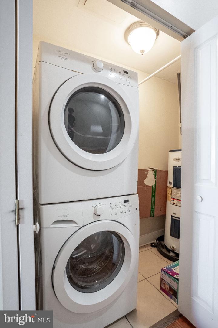 1916 W Girard Ave #2 Property Photo 18